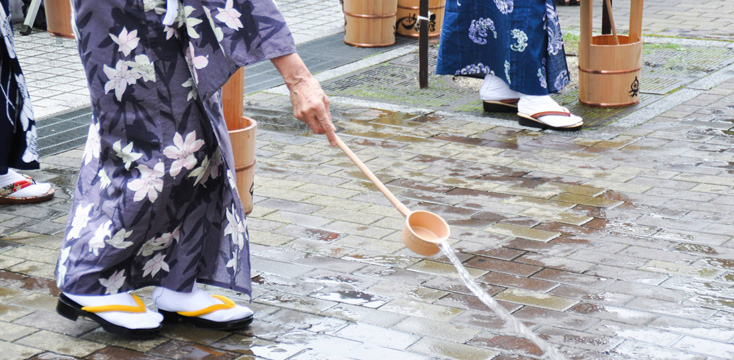 日本の「打ち水」文化は世界と未来に繋がっている